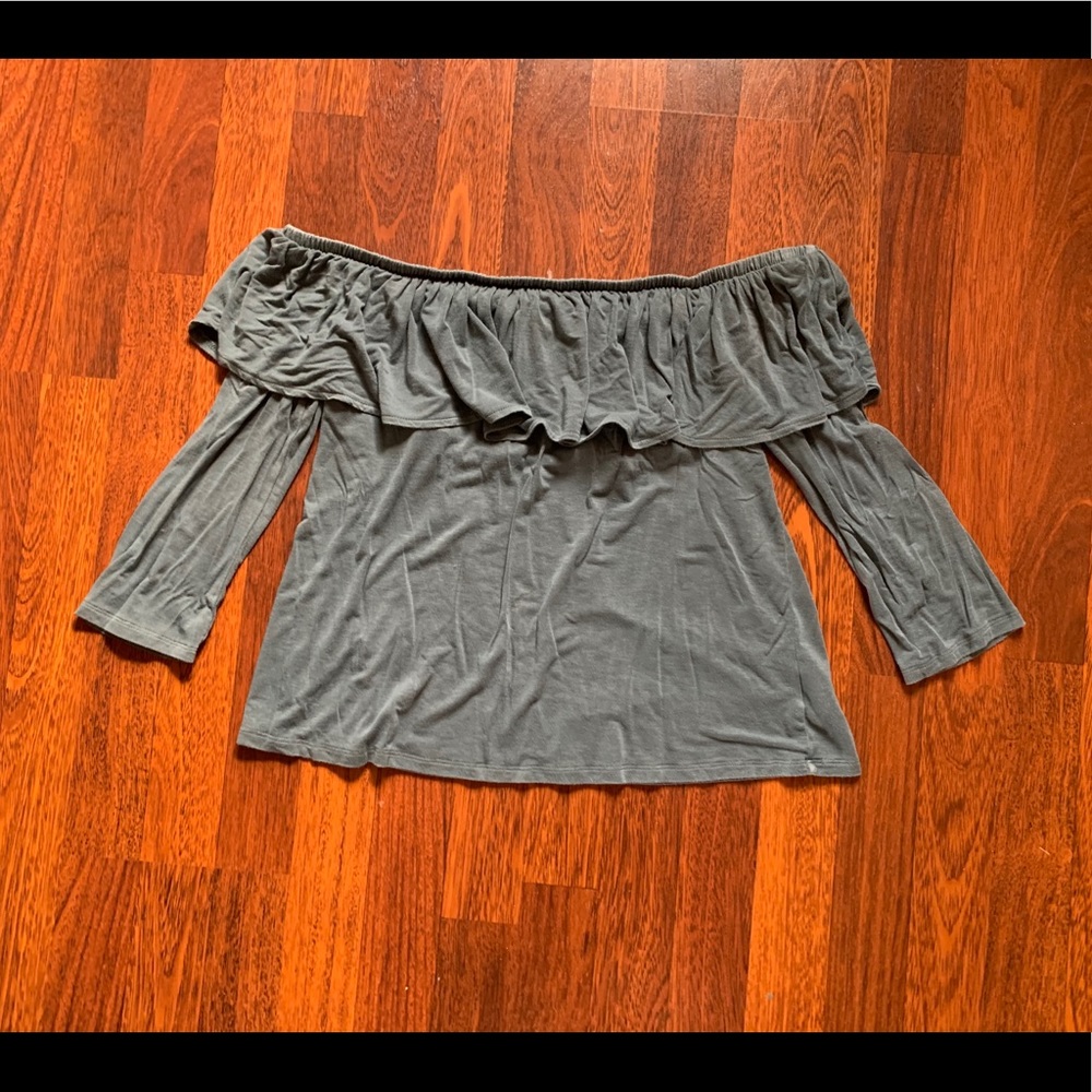 off shoulder top - Picture 3 of 5
